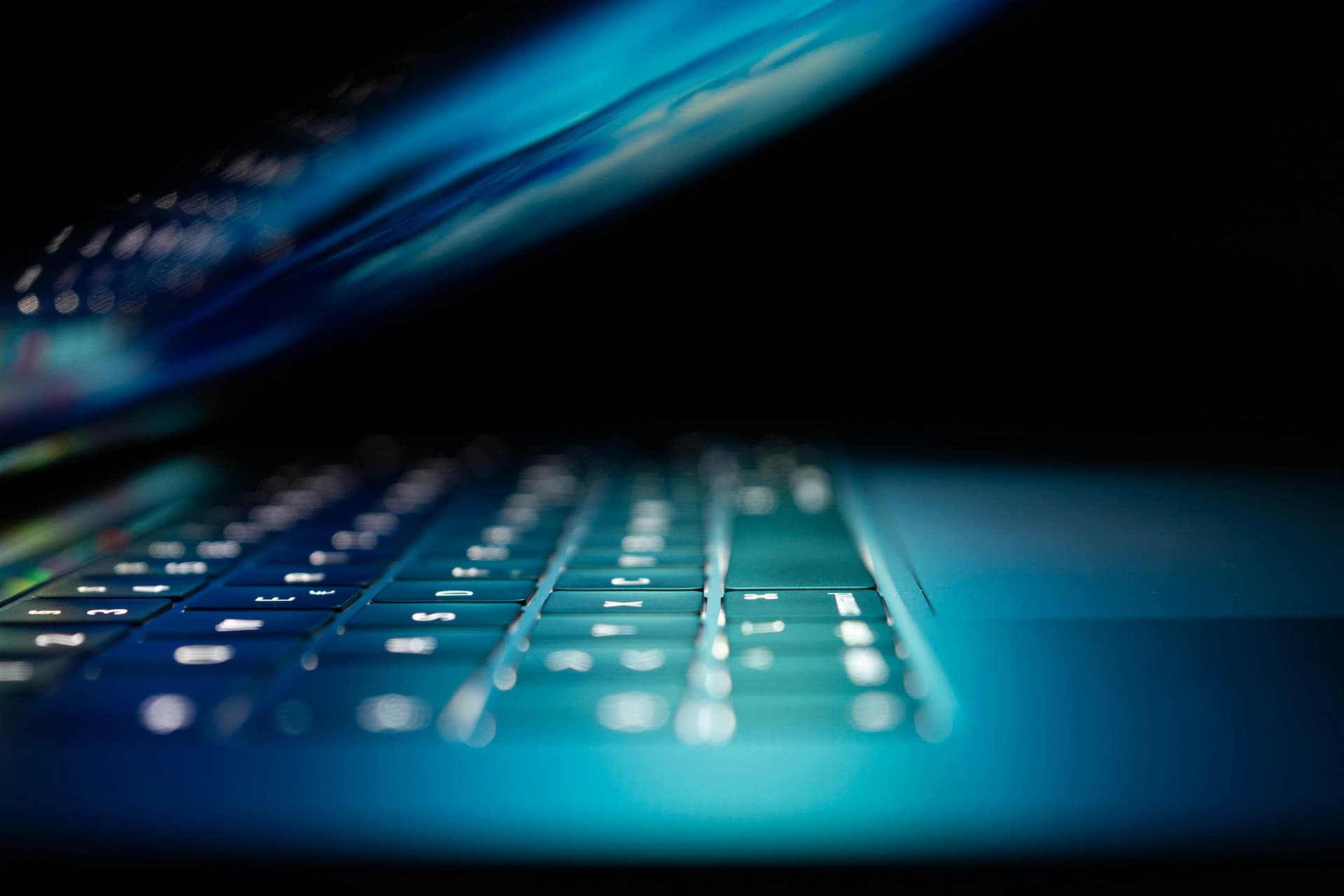 SOLUCIONES Y CREACIONES DIGITALES A MEDIDA